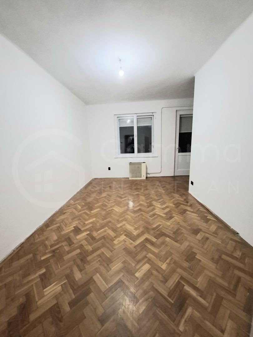 SELYEMRÉTEN LAKÁS GARÁZZSAL EGYÜTT ELADÓ!-1387886