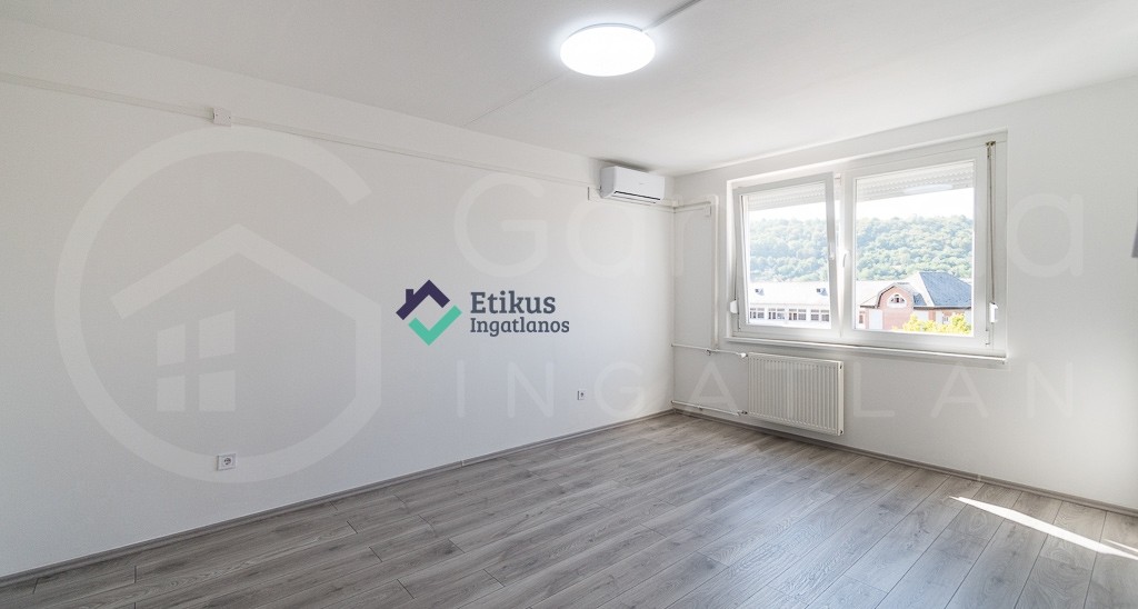 Miskolcon a Szent István utcában eladó egy 35 m2-es