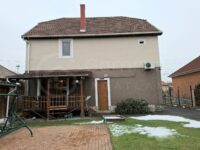 HEJŐPARKBAN FELÚJÍTOTT CSALÁDI HÁZ ELADÓ!-1424065