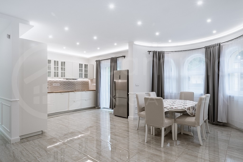 5 szoba +nappalis ház garázzsal kiadó!-1425985