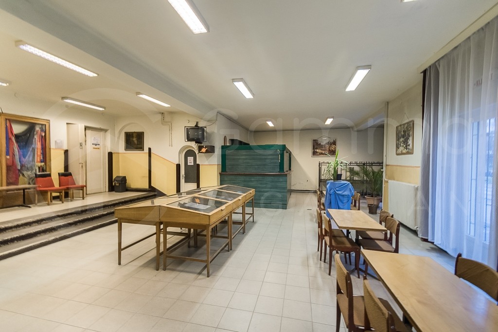 Nagy múltú művelődési ház eladó!-1085053