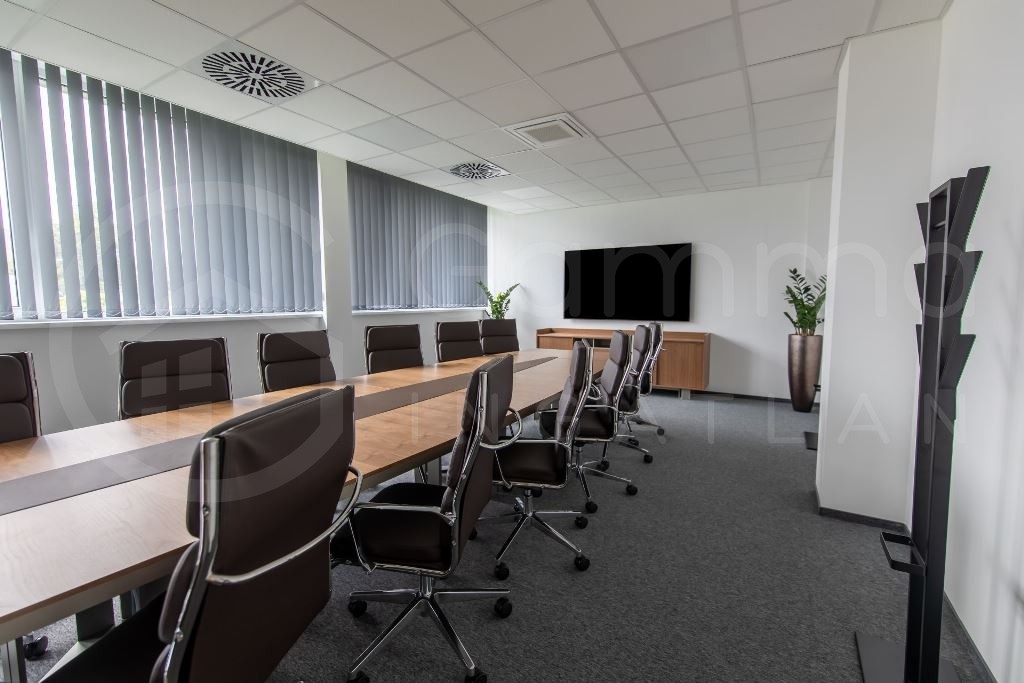 Miskolcon a HELL iroda irodaházban iroda kiadó!!-1091244