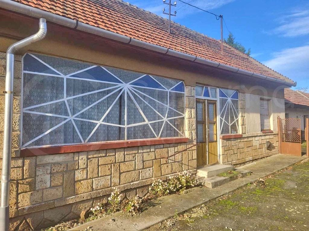 Eladó 68 m2 ikerház