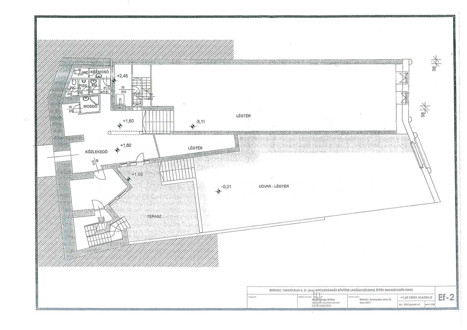 Miskolc belvárosában KIADÓ egy eltolt szintes