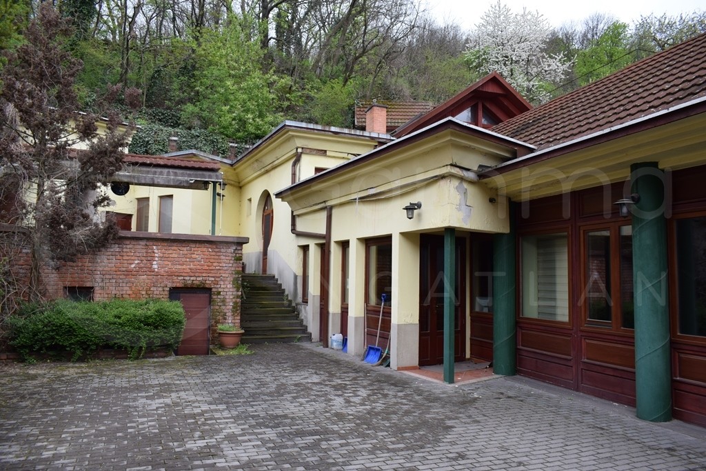 ELADÓ IRODAHÁZ / ÉPÜLETKOMPLEXUM MISKOLC KÖZPONTJÁBAN!-1377733