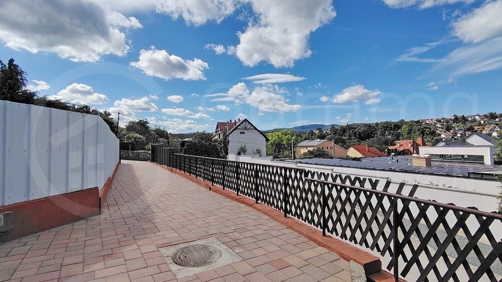 Miskolctapolcai örökpanorámás luxus családi ház eladó!-1386498