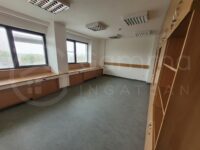 liftes irodaházában