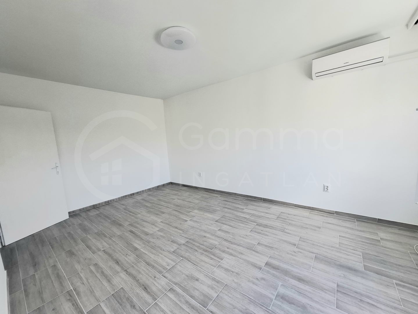 GYŐRI KAPUBAN FELÚJÍTOTT LAKÁS ELADÓ!-1475278